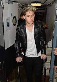 My Poor Baby On Crutches My Lil Nialler I Hope U Get Well Soon Niall Horan Baby Niall Horan James Horan
