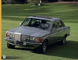 Mercedes Benz 280 E W 123 Sedan 1983 From Mercedes Benz En Colombia 70 Anos De Innovacion Elegancia Y Calidad Jorge A Medellin Erick Hansen Foto J