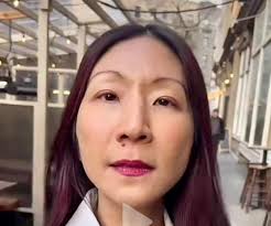 How do you say a face with a protruding mole in Penang Hokkien?