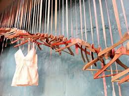 Pinned Image Mit Bildern Fruhling Fensterdekoration Schaufenster Displays Laden Schaufenster