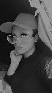 Aight so I doubt imma get any takers but y'a Boi is looking for a best  friend, someone I can text everyday and tell any and everything too, a  bitch is lonely