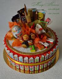 Video ini memaparkan gubahan hantaran coklat kahwin / tunang berbentukkan sebuah rumah yang unik dan simple. 84 Dulang Hantaran Ideas Gift Tray Wedding Gifts Wedding Gifts Packaging