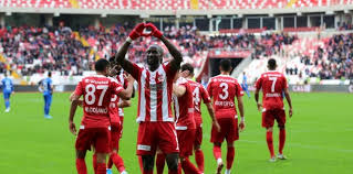 Kasımpaşa'da julian jeanvier ve tarkan serbest'in sakatlıkları bulunuyor. Sivasspor 2 0 Kasimpasa Mac Sonucu Fotomac