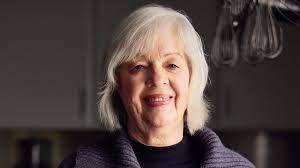 Sally Wise's Instagram, Twitter & Facebook