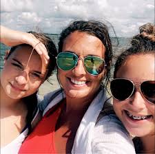 Leah Ryals's Instagram, Twitter & Facebook