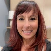 Erin Hinton's Instagram, Twitter & Facebook