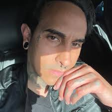 Lavell Green's Instagram, Twitter & Facebook