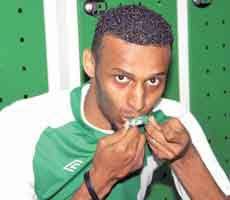 لاعب كرة قدم سعودي دولي. Ø¬Ø±ÙŠØ¯Ø© Ø§Ù„Ø¬Ø±ÙŠØ¯Ø© Ø§Ù„ÙƒÙˆÙŠØªÙŠØ© Ø¹Ø³ÙŠØ±ÙŠ ÙŠÙ‚ØªØ±Ø¨ Ù…Ù† Ø§Ù„ØªØ¹Ø§ÙÙŠ Ù„Ù„Ø­Ø§Ù‚ Ø¨Ù…Ø¨Ø§Ø±Ø§Ø© Ø§Ù„ÙˆØ­Ø¯Ø©