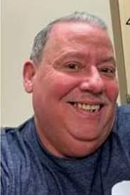 Derek Seymour's Instagram, Twitter & Facebook