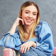 Sydney sweeney has turned more than a few heads with her role as cassie howard in the hbo teen drama series euphoria. How Euphoria S Sydney Sweeney Learned To Love Her Skin See Yourself See Each Other Allure