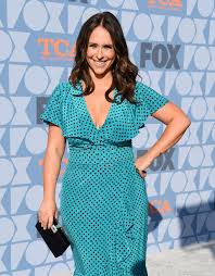 Jennifer Love Hewitt blasts Hollywood for sexualizing her as a child – The  Endless Night