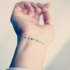 Yeni trend | küçük dövme. Eleven Reasons Small Tattoos Are Lovely Dovme Dovme Modelleri Tatoo