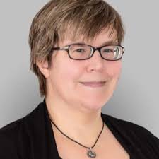 S2E16 Heather Karlsson by At the Heart of Art