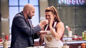 Formato basado en espacio de televisión británico de cocina con el mismo título. Masterchef Celebrity Chapter 14 Archynewsy