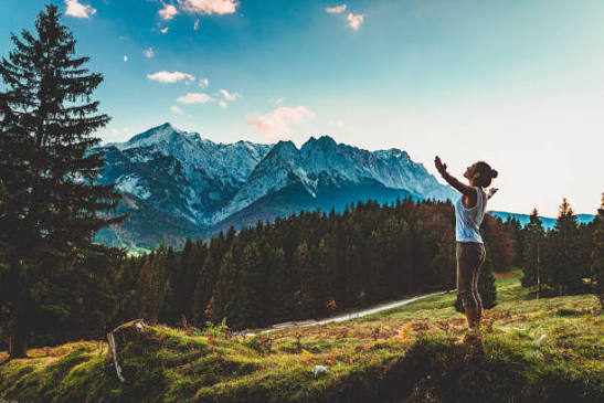 Digital detox retreat, unplugging in the mountains