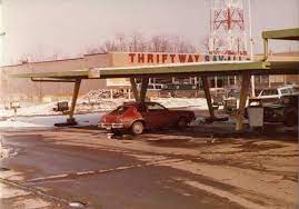 Undated Photo Of Thriftway Store Next To Curb Service Station Of Frischs On Delhi Rd Cincinnati Ohio Ohio Cincinnati