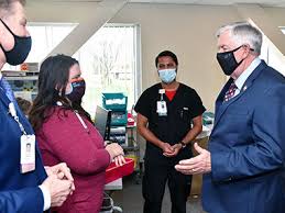 Gov. Parson visits Mercy Jefferson COVID-19 vaccine clinic
