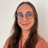 Carole Doss's Instagram, Twitter & Facebook