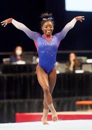 For biles, having a partner who understands the intensity of her training and the importance of her routines has been helpful. Simone Biles Beats Jonathan Owens In Rope Challenge Video Hollywood Life
