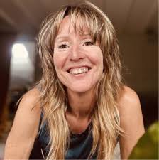 A man I knew passed away last week. It's terribly sad and I can't stop  thinking about it. I first met Michael Fenn in Portugal playing golf. He  was very sunburnt and