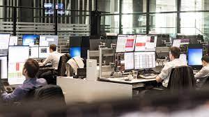 Find the latest deutsche bank ag (db) stock quote, history, news and other vital information to help you with your stock trading and investing. Deutsche Bank Zahlt Investmentbankern 274 Millionen Euro Mehr An Boni In 2020