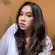 Nadine Parr's Instagram, Twitter & Facebook