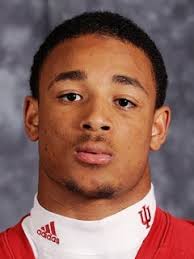 is this angelo roberts son? i googled angelo roberts (4ch) and this guy  popped up. he looks just like him, his name is d angelo roberts and  apparently he plays football at