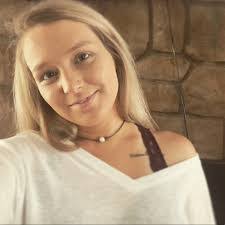 Ashley Garrow's Instagram, Twitter & Facebook