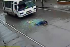 Manténgase informado sobre el pico y placa, movilidad, seguridad, empleo, marchas y las noticias más relevantes de hoy. Tragico Accidente Sufrio Joven Por Evitar Que Le Robaran El Celular En Bogota El Espectador