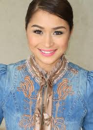 Daisy Bueno's Instagram, Twitter & Facebook