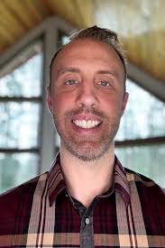 Nikki Meade's Instagram, Twitter & Facebook