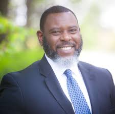 Foellinger Foundation Presents 2021 David A. Bobilya Excellence in  Nonprofit Leadership Award to Donnell Miller
