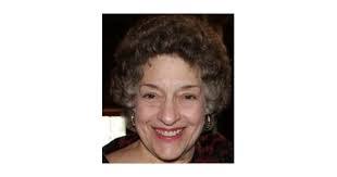 Gail Comeau's Instagram, Twitter & Facebook