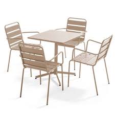 Nos chaises pliantes et nos chaises empilables sont robustes et durables, mais aussi. Table De Terrasse Rabattable Carree 4 Fauteuils En Metal Taupe
