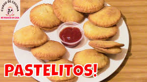 Pastelitos, which simply means small cakes in english, are a traditional salvadorean dish that somewhat resemble empanadas. Pastelito Dominicano Recetas De Cocina Youtube