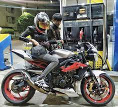 この女性ライダーさん めちゃ可愛い 女性ライダー girls biker291 女性ライダーの魅力 motogirl motovlog モトブログ ガールズバイカー ヘルメット 車 バイク モーターサイクル オートバイ バイカー 女性ライダー 美女ライダー ガールズ