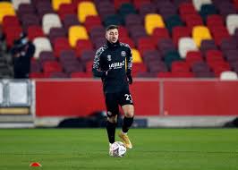 Halil, sparta u21 takımında çıktığı 26 maçta 21 gol atıp 9 asist yaptı.pic.twitter.com/r5jxtytjn9. Galatasaray Sichert Sich Championship Sturmer Halil Dervisoglu Ligablatt Fussball Zur Stunde