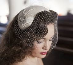 1950s Style Veil And Headpiece Half Hat And Birdcage Veil Etsy Wedding Headpiece Vintage Headpiece Birdcage Veil
