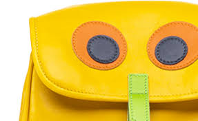 Shop Trakatan For trakatan una collezione di accessori in pelle per portare tavole di progetto in formato a3 e vari strumenti di lavoro pensata per creativi, designer e architetti in movimento. shop trakatan