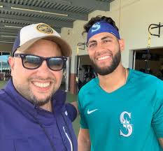 Mercy beaucoup! Abraham Toro el primer venezolano-canadiense en MLB #Quebec  #Expos #letsdoit