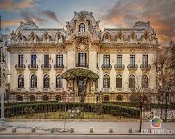 Astfel se mărturisea george enescu în memoriile sale, plecat de pe aceste meleaguri, avea să cucerească lumea cu farmecul cântecului său, a viorii sale, a baghetei sale dirijorale. Muzeu George Enescu Calea Victoriei Bucharest Bucharest Apartments