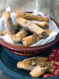 It has an excellent combination of crunchy veggies like carrots, cucumber try making this thai fresh spring rolls recipe this is a quick process and absolutely fun to do. Easy Lumpia Shanghai Recipe Filipino Spring Rolls Belly Rumbles