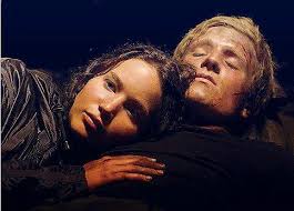 November 2015 auf die deutschen kinoleinwände kommen werden. Katniss Peeta Beziehung Die Tribute Von Panem Wiki Fandom