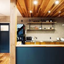 キッチン ウッドワン ウエスタンレッドシダー コンクリート風壁紙 黒板クロス などのインテリア実例 2018 09 17 11 52 41 roomclip ルームクリップ ブルックリンスタイル キッチン ウッドワン ブルックリンスタイル リビング