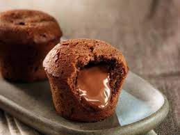Mini Coulant Noir Au Coeur De Chocolat Caramel Sale Recette Recette Nestle Dessert Moelleux Au Chocolat Nestle Recette Muffin Chocolat