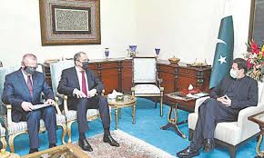 Families related by marriage exchange gifts on important occasions in each others lives. Pakistan Russia Agree To Boost Defence Ties Newspaper Dawn Com