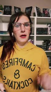 Kinsley!!! I LOVED THIS BOOK 😍😍 #booktok #booktokfyp #fyp #novella  #darkromancebooktok #kinsleykincaidauthor #withintheshadowskinsleykincaid