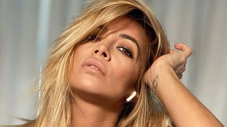 Claudia Ciardone le copia a Laurita Fernández y es la nueva reina del  estilo Gossip Girl en modo XS