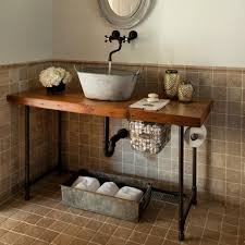 Cuba Adaptada A Partir De Um Balde Encanacao Aparente Este Lavabo Nao E Encantad Mobiliario Para Banheiro Reforma Banheiro Pequeno Banheiro Diy
