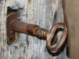 Interior mechanisms will corrode and seize to the point that the bearings will not release the spring and the shackle. Rusty Key 1080p 2k 4k 5k Hd Wallpapers Free Download Wallpaper Flare
